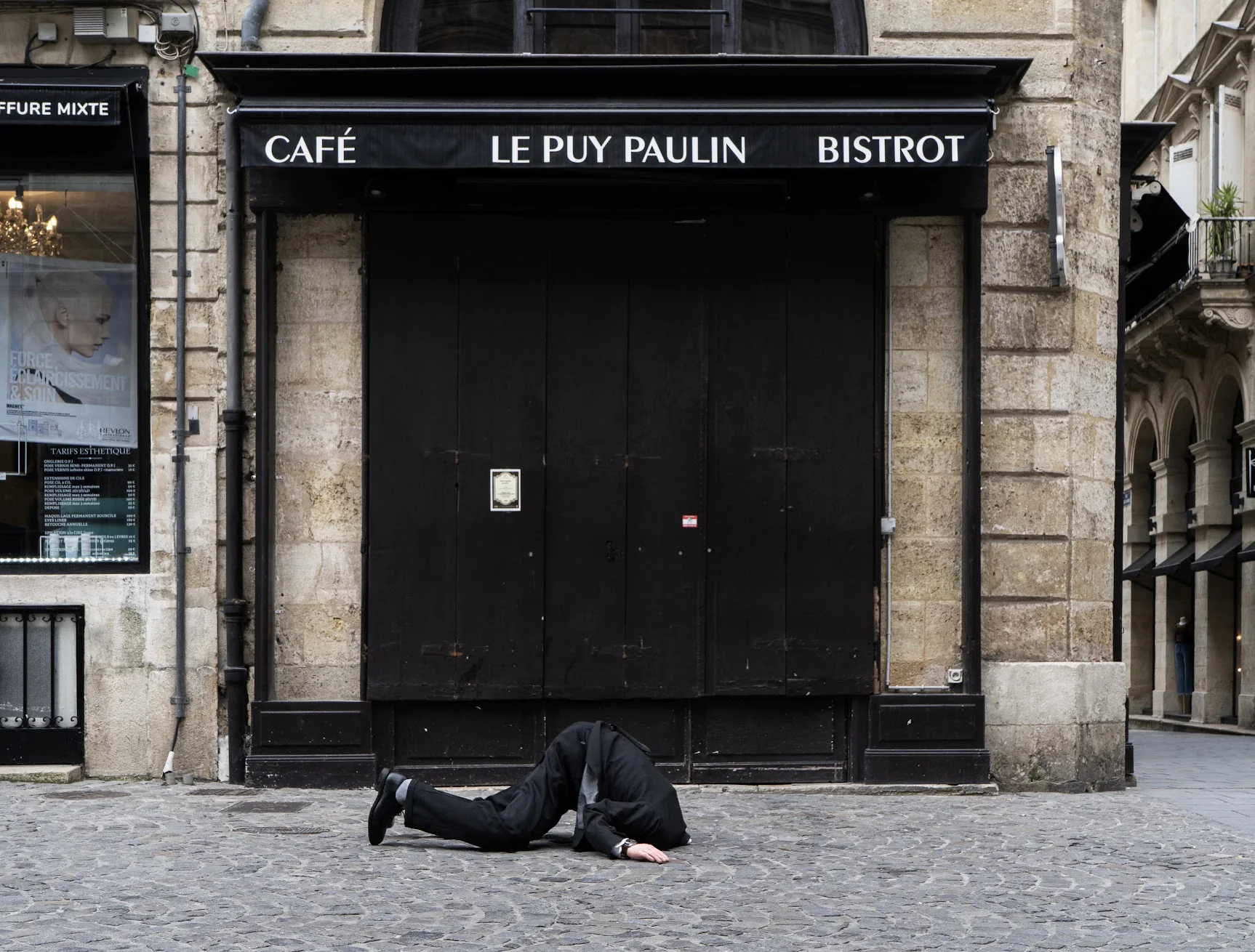 Performance de Robin Gaudillat dans l’espace public
